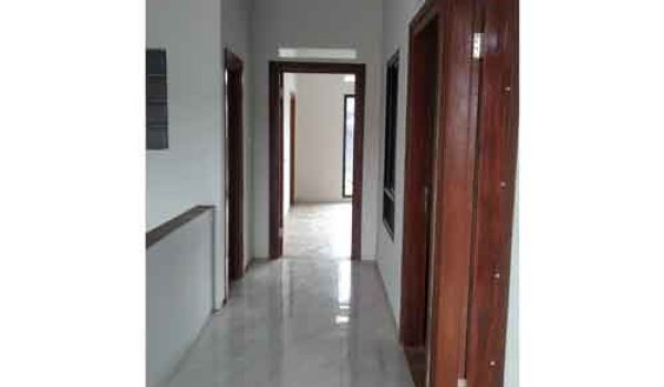 Rumah Baru di Komplek Margahayu Raya