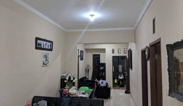 Rumah di Mengger Girang